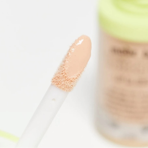 Made by Mitchell Beam Lipgloss in Cream Dream BNIB - Picture 11 of 16